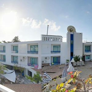 Nereus Hotel